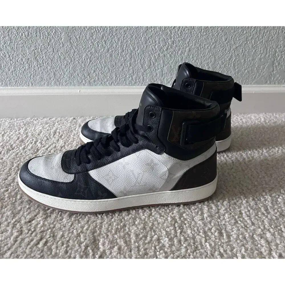 Authentic Louis Vuitton Rivoli Triple Monogram Sneakers LV 9.5 (fits USA 10.5)